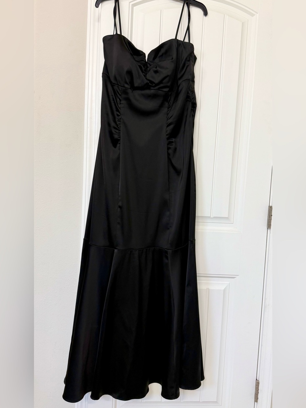 Vintage Y2K Xscape Black Satin mermaid formal Dress with Spaghetti Straps